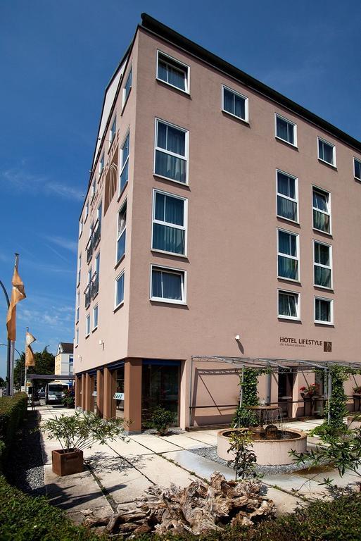Hotel Lifestyle Ландсхут Екстериор снимка